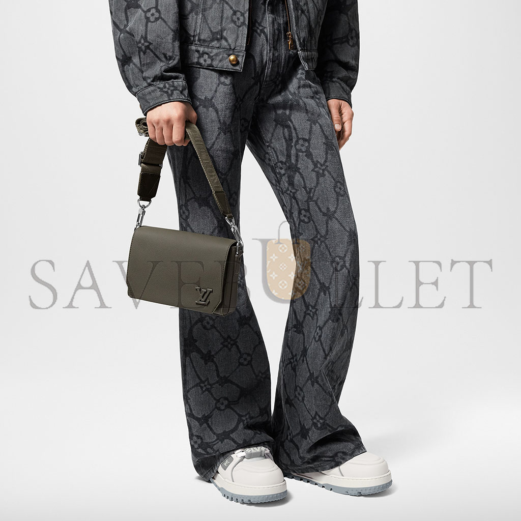 LOUIS VUITTON TAKEOFF MESSENGER PM M25125 (22*16.5*7cm) LOUIS VUITTON TAKEOFF MESSENGER PM M25125 (22*16.5*7cm)